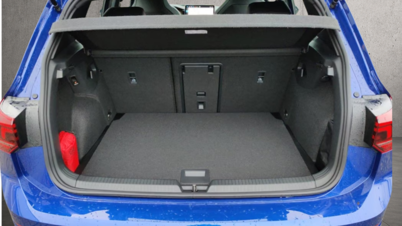 VOLKSWAGEN GOLF  VIII R-LINE 2.0 TDI DSG  (150 CH) 2025