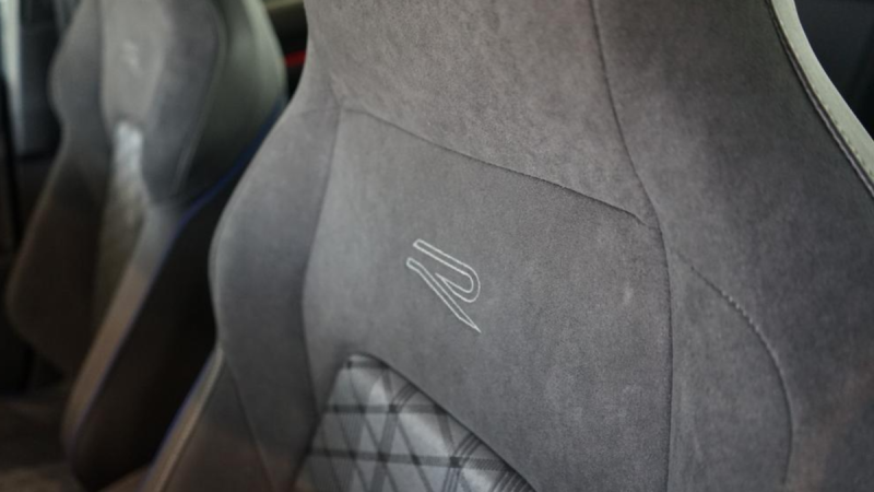 VOLKSWAGEN GOLF R-LINE — 2.0 TDI 150 CH  DSG 2026