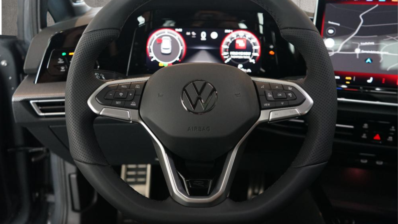 VOLKSWAGEN GOLF R-LINE — 2.0 TDI 150 CH  DSG 2026