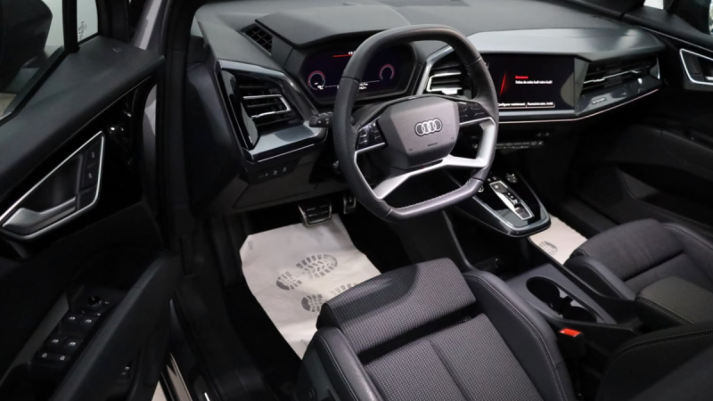 AUDI Q4  SPORTBACK  e-TRON 45 S-LINE 2024