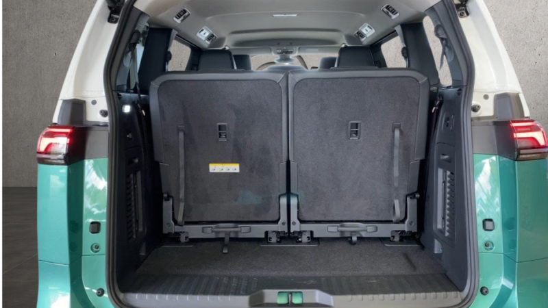VOLKSWAGEN ID. BUZZ PRO LR  LR ENERGY 2026 7 places