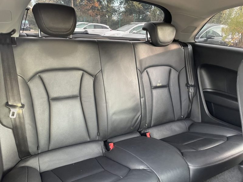 AUDI A1 1.6 TDI  105CV  GARANTIE 3/12 MOIS 2013