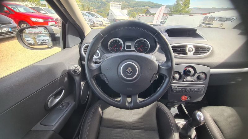 RENAULT Clio 3 Break - 100ch essence