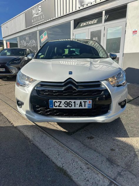 CITROEN DS4 2.0HDI 136CV SO CHIC ÉLECTRONIQUE CHOC 1ERE MAIN