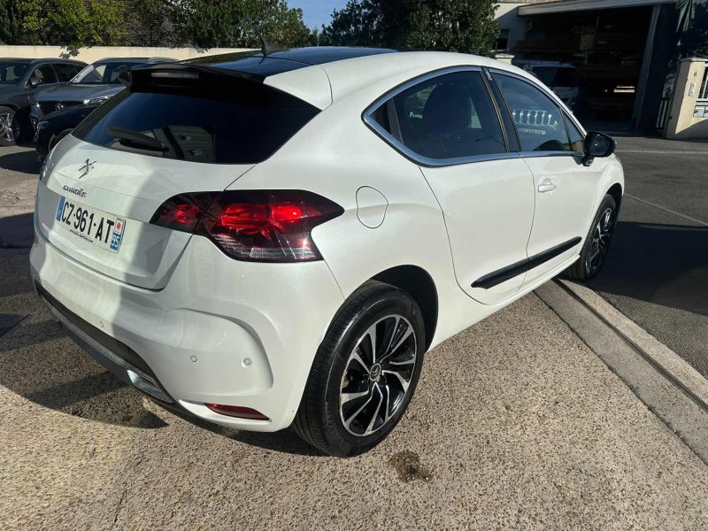 CITROEN DS4 2.0HDI 136CV SO CHIC ÉLECTRONIQUE CHOC 1ERE MAIN