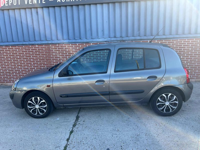 RENAULT CLIO II 1.5 DCI 65 AUTHENTIQUE 2002