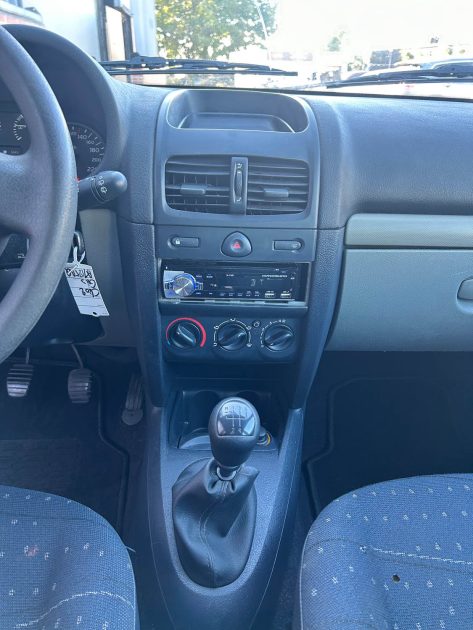 RENAULT CLIO II 1.5 DCI 65 AUTHENTIQUE 2002