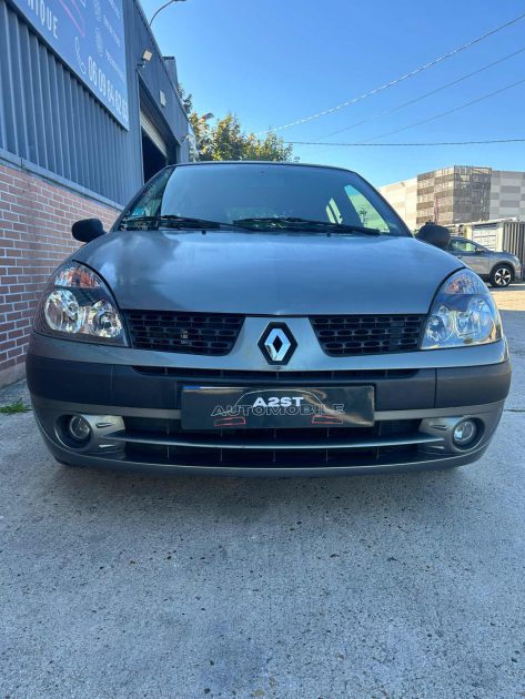 RENAULT CLIO II 1.5 DCI 65 AUTHENTIQUE 2002