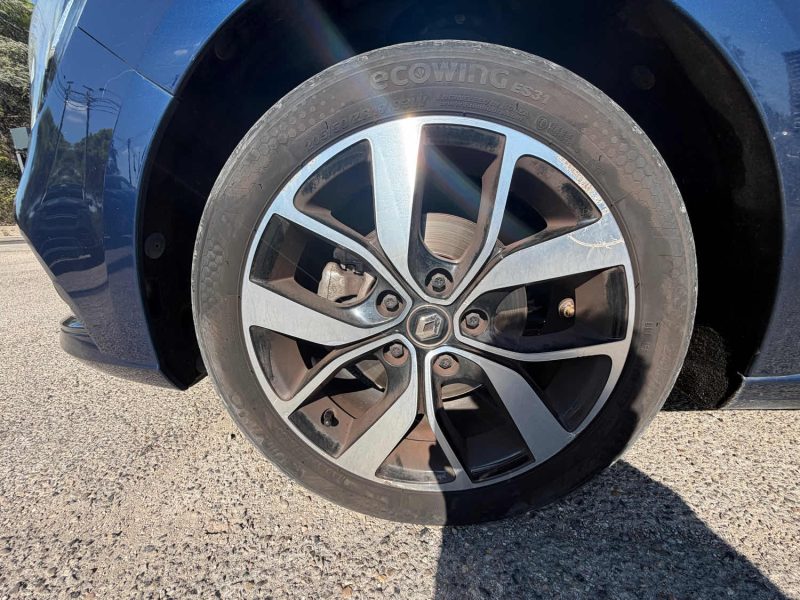 RENAULT MEGANE 1.3 TCE 140ch LIMITED / Boîte Auto / Suivi complet