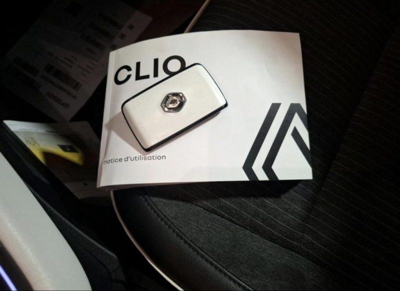 RENAULT CLIO V TCE 90 TECHNO 2023