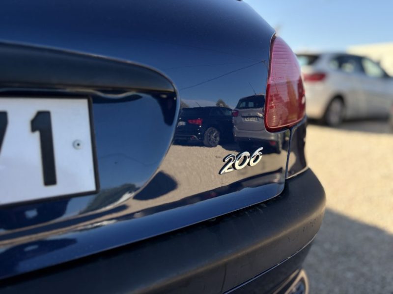 PEUGEOT 206 1.4i 75 CV 5 portes