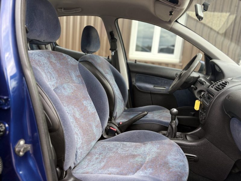 PEUGEOT 206 1.4i 75 CV 5 portes