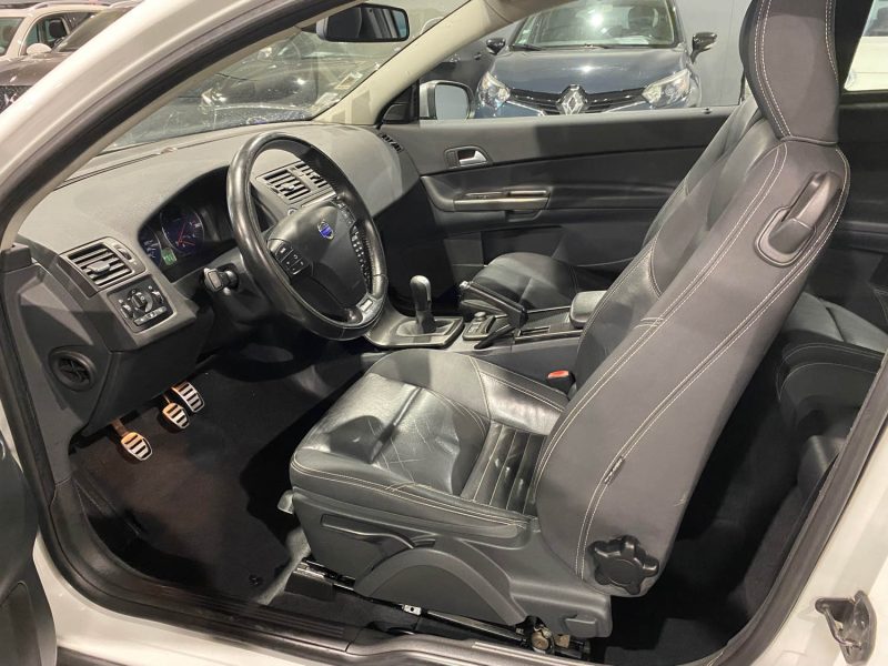 VOLVO C30 1.6 D 110CH 