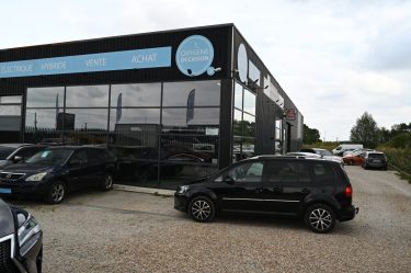 VOLKSWAGEN TOURAN 1.6 TDI BLUEMOTION CONFORTLINE TOIT PANO  07/2014