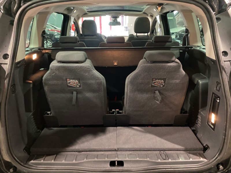 PEUGEOT 5008 2.0 HDI 150CH 