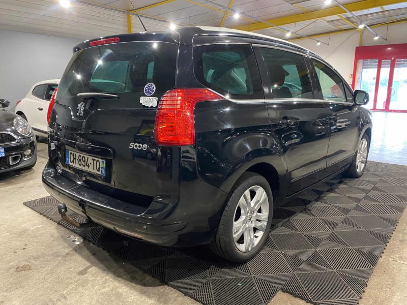 PEUGEOT 5008 2.0 HDI 150CH 