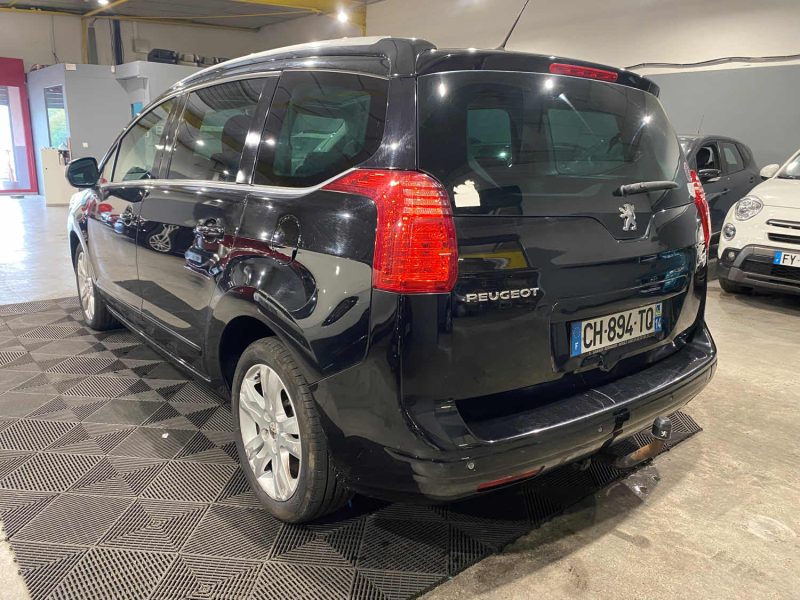 PEUGEOT 5008 2.0 HDI 150CH 