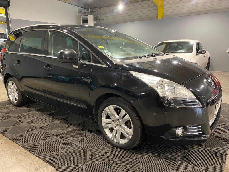PEUGEOT 5008 2.0 HDI 150CH 