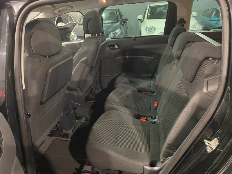 PEUGEOT 5008 2.0 HDI 150CH 