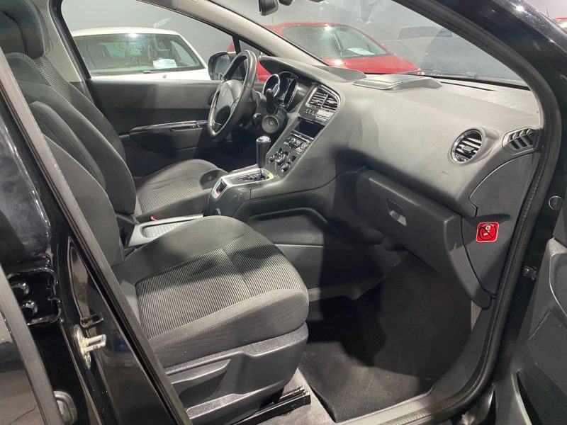 PEUGEOT 5008 2.0 HDI 150CH 