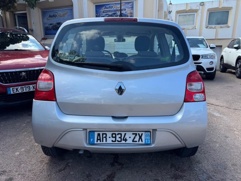 RENAULT TWINGO II 1.5 DCI 2010