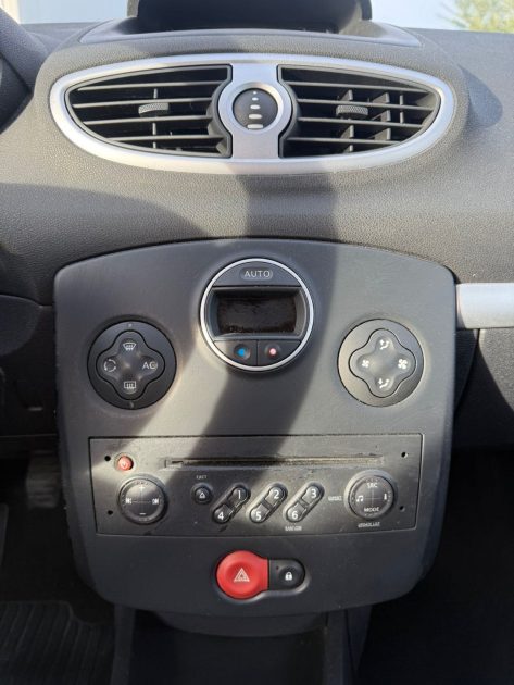 Renault Clio 3 1.2i 75 Ch Garantie