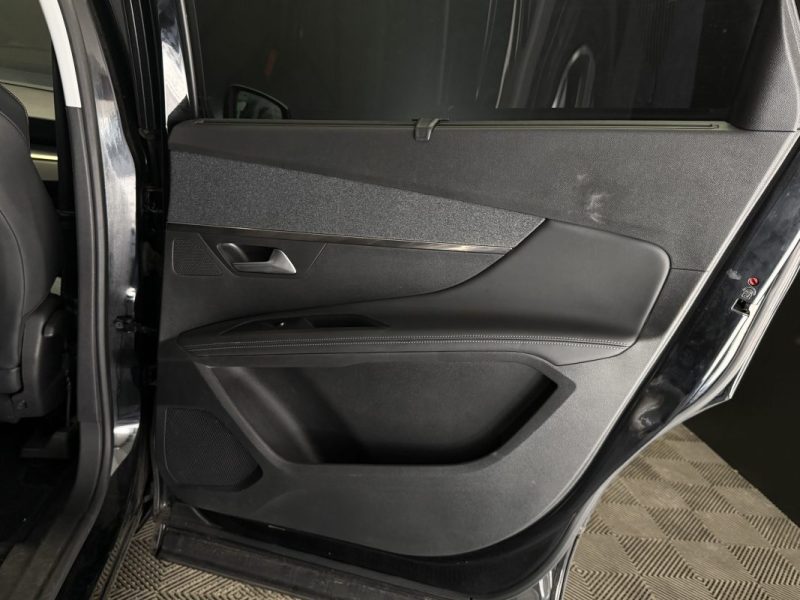 PEUGEOT 5008 II 1.5 BLUEHDI 130 S&S ALLURE EAT8