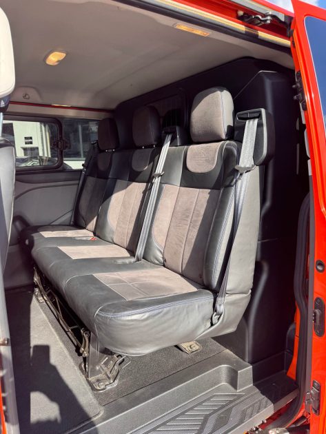 FORD TRANSIT CUSTOM MS-RT 185 CV 6 PLACES ETAT EXCEPTIONNEL