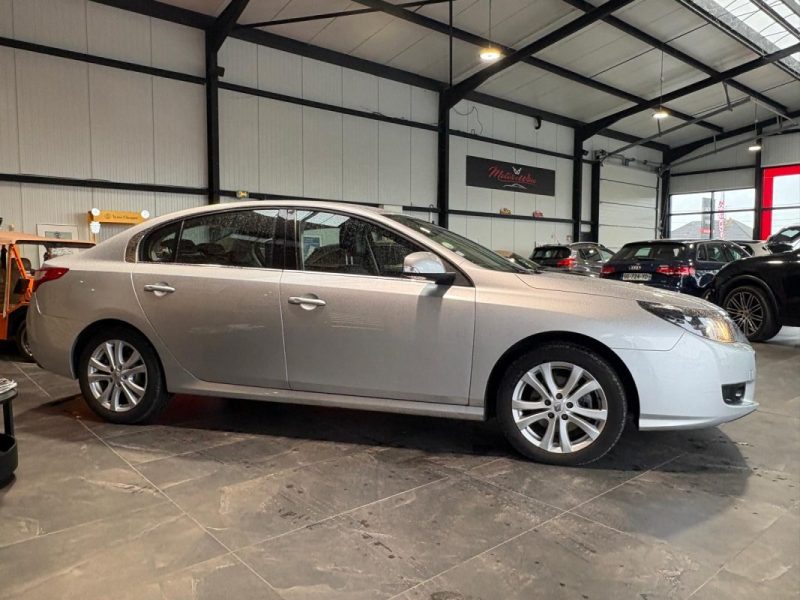 🔹Renault Latitude 2.0 DCI 150 Ch✅Chaine de distribution📡 Radar de recul❄️ Climatisation automatiqu