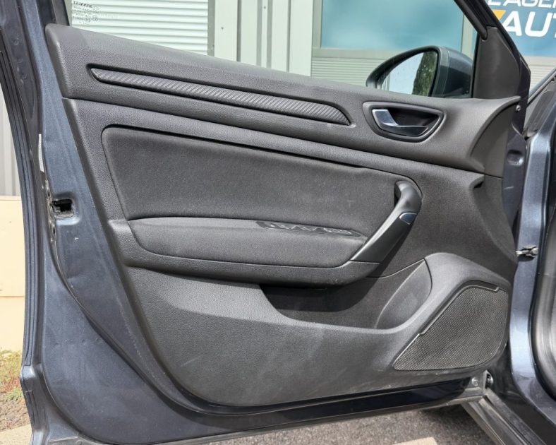 RENAULT MEGANE IV  - 115 ch - 1.5 BLUE DCI - Distribution faite - Entretien complet Renault - Diesel