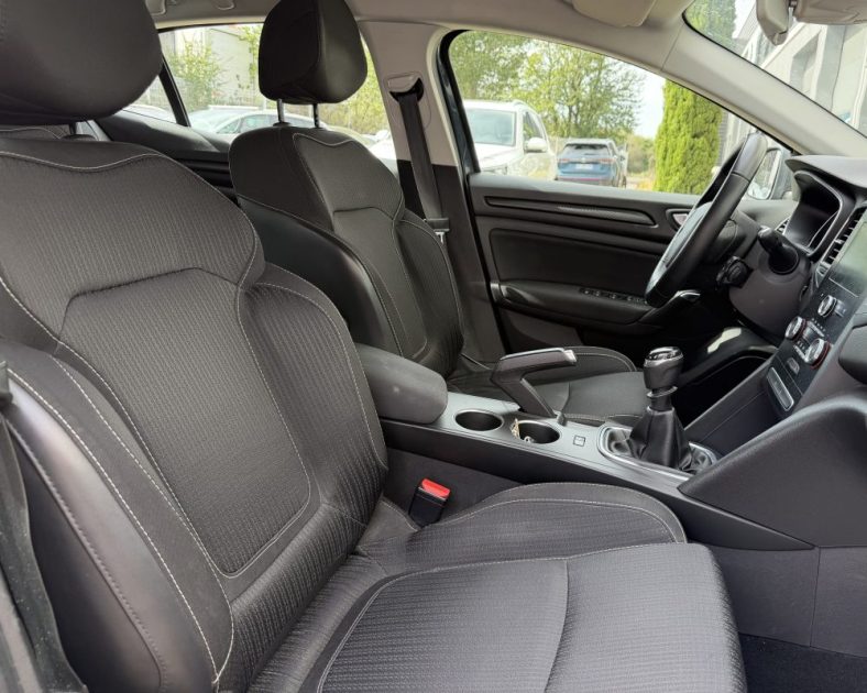 RENAULT MEGANE IV  - 115 ch - 1.5 BLUE DCI - Distribution faite - Entretien complet Renault - Diesel