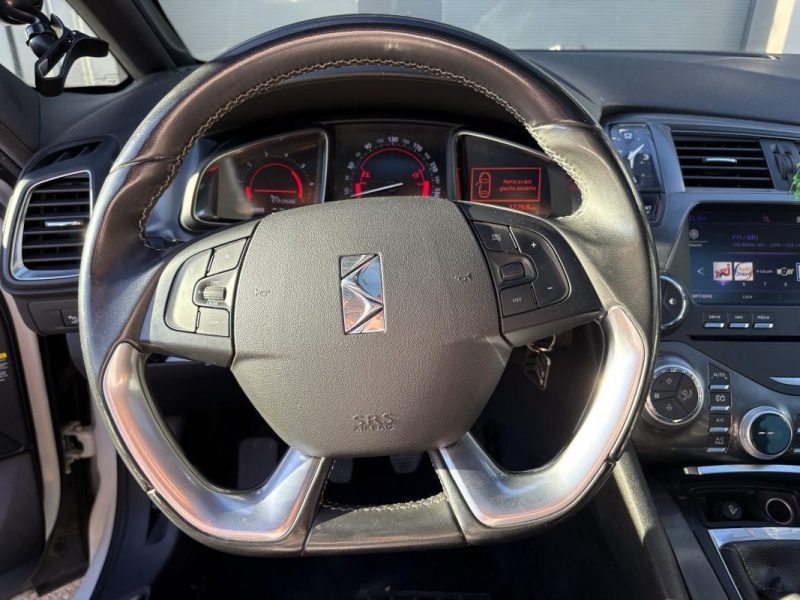DS DS 5 1.6 D 120ch So Chic - SUIVI COMPLET - CAMERA DE RECUL