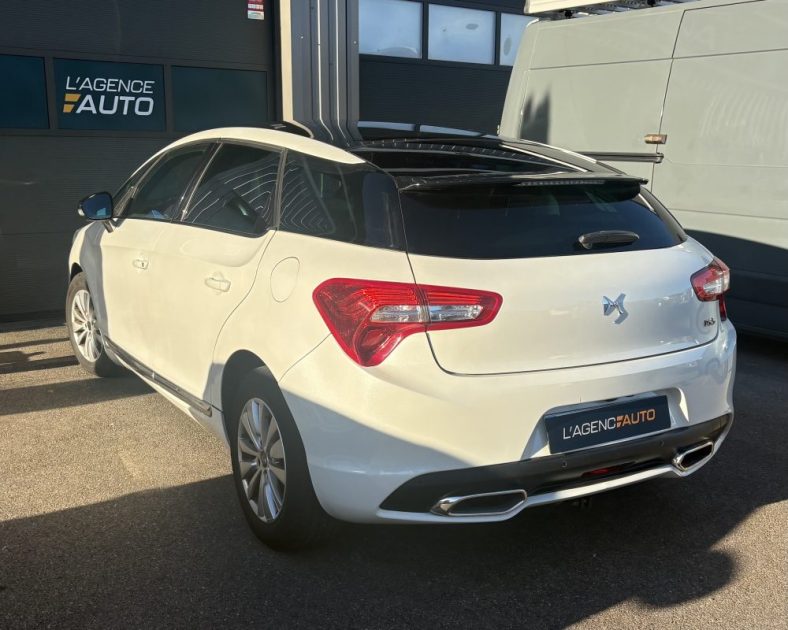DS DS 5 1.6 D 120ch So Chic - SUIVI COMPLET - CAMERA DE RECUL