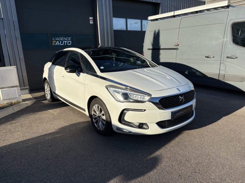DS DS 5 1.6 D 120ch So Chic - SUIVI COMPLET - CAMERA DE RECUL