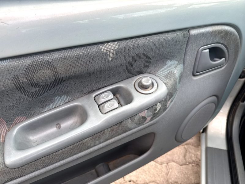 RENAULT TWINGO PACK AUTHENTIQUE 1.2 GARANTIE 12 MOIS