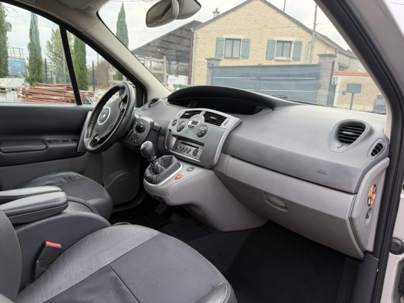 RENAULT SCENIC II 1.6 16V 110 EXCEPTION 