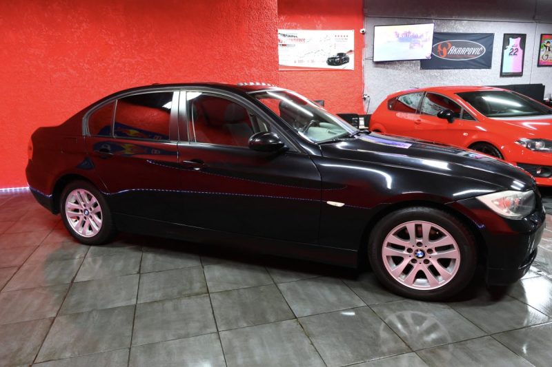 🟢  Bmw serie 3 318 i 143 cv Ecran Gps  Sièges chauffants Toit ouvrant
