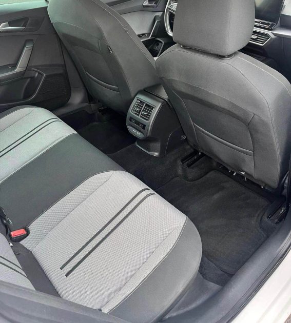 SEAT LEON SPORTSTOURER - 2.0 TDI - 150 CH - GARANTIE 3 MOIS par RACINGWORLD