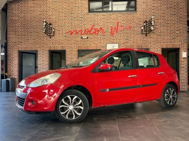 🔹Renault Clio 3 1.5 DCI 75Ch 5 portes Authentique -* 🧊 Climatisation  * 📻 Autoradio 