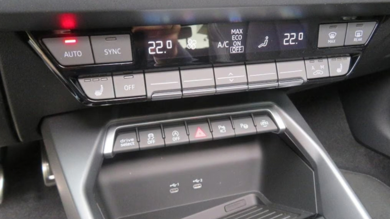 AUDI A3 SPORTBACK S LINE 2025