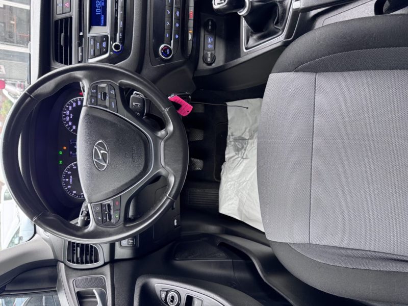 HYUNDAI I20 1.2 ESSENCE 84CV PREMIERE MAIN 