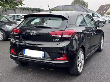 HYUNDAI I20 1.2 ESSENCE 84CV PREMIERE MAIN 