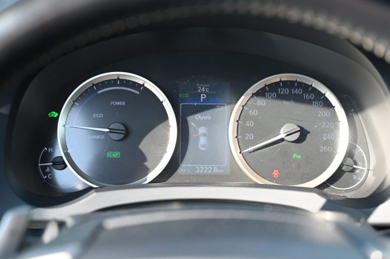 LEXUS RC300H 2.5 223CH PHI EXECUTIVE 2017