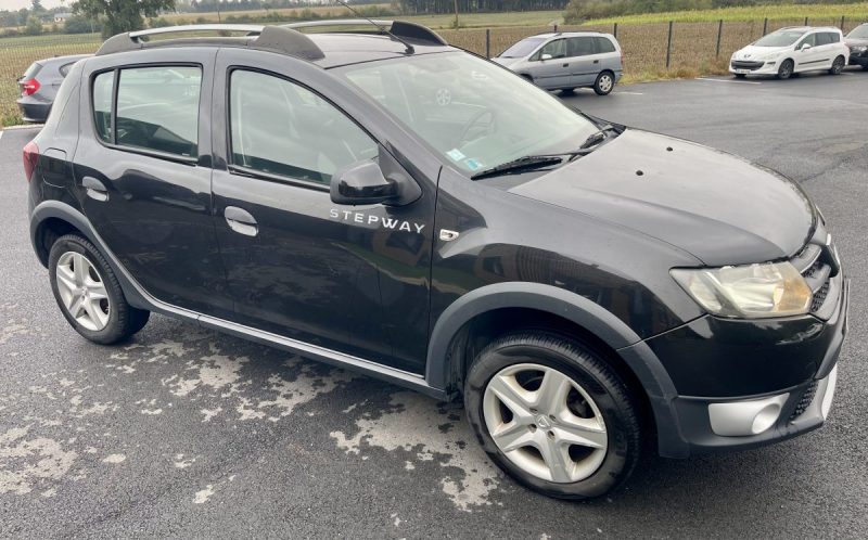 DACIA SANDERO 1.5 DCI 90CH ECO² LAURÉATE 2013