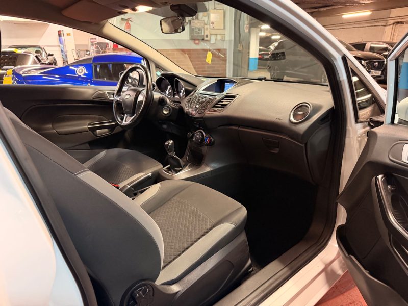 FORD FIESTA VI 1.25 82ch TITANIUM 