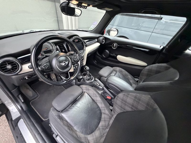 MINI Cooper 136 ch BVA7 – Finition BLACKFRIARS- Toit ouvrant - Caméra - ENTRETIEN COMPLET