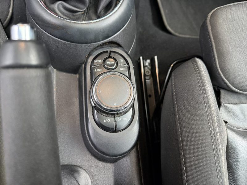 MINI Cooper 136 ch BVA7 – Finition BLACKFRIARS- Toit ouvrant - Caméra - ENTRETIEN COMPLET