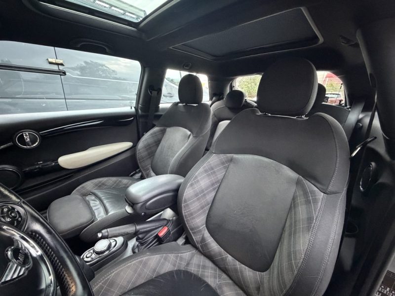 MINI Cooper 136 ch BVA7 – Finition BLACKFRIARS- Toit ouvrant - Caméra - ENTRETIEN COMPLET