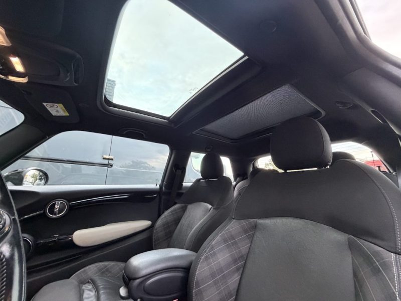MINI Cooper 136 ch BVA7 – Finition BLACKFRIARS- Toit ouvrant - Caméra - ENTRETIEN COMPLET