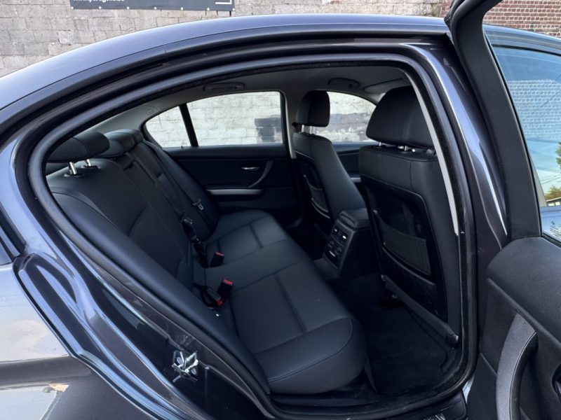 BMW 318 D 2.0D PACK LUXE FULL OPTIONS GPS/CLIM/CUIR 1er MAIN 